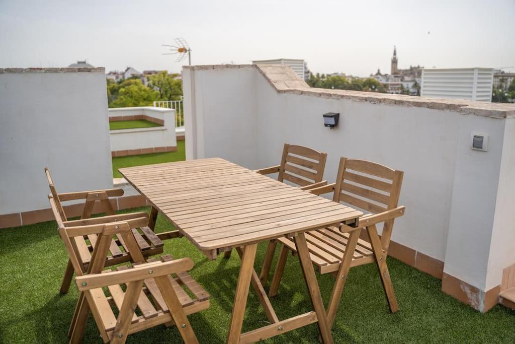 Optimus Corazon De Triana Apartment Seville Exterior photo