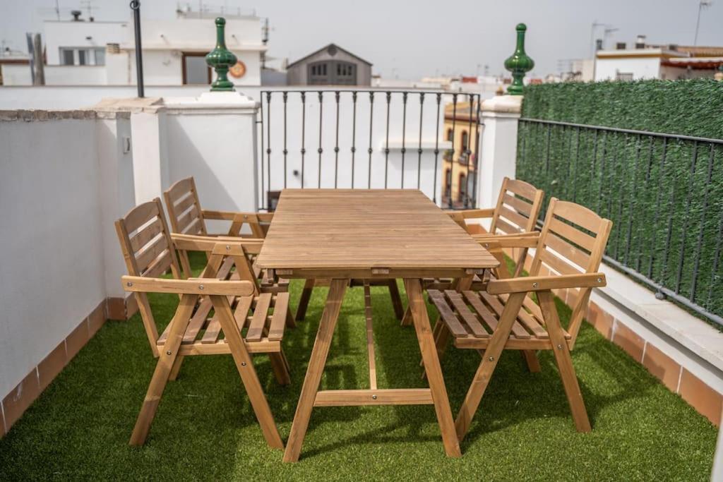Optimus Corazon De Triana Apartment Seville Exterior photo
